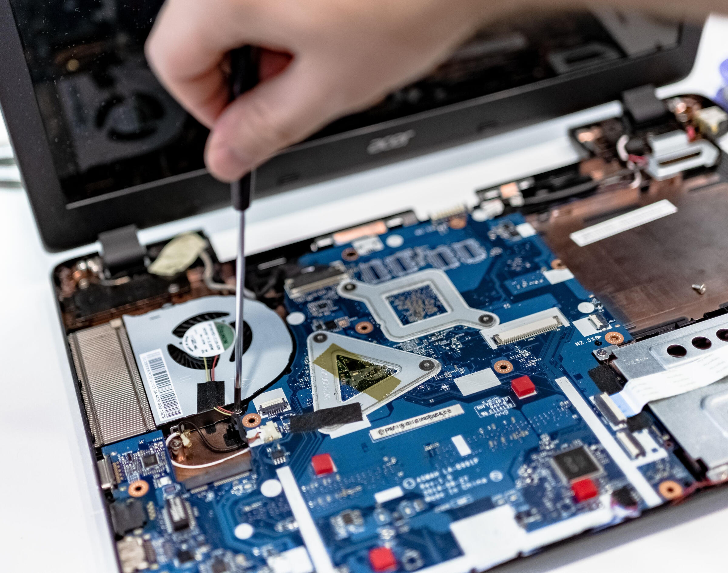 Notebook-Reparatur vor Ort Laptop startet nicht – Mobiler PC-Notdienst und Notebook-Reparatur in Essen.